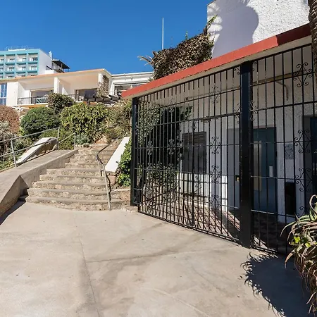 Monko On The Rock Apartment *