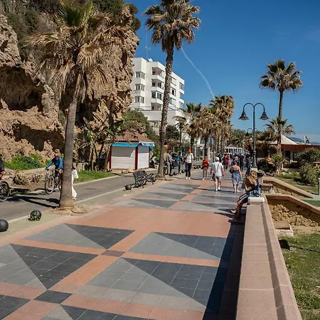 Monko On The Rock Apartment *