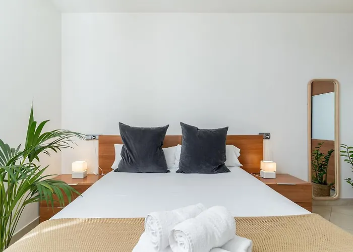 Апартаменты Monko On The Rock *