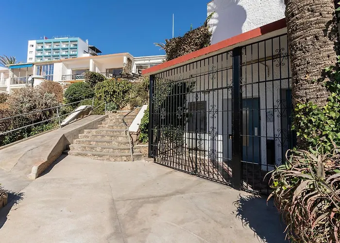 Monko On The Rock Apartment *