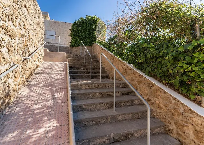 Апартаменты Monko On The Rock *